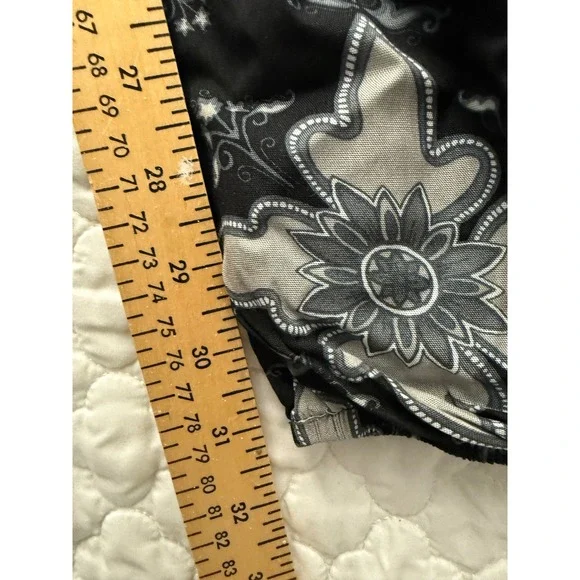 NWOT Lotus and Luna Black and Gray Floral Pants - Picture 5 of 10